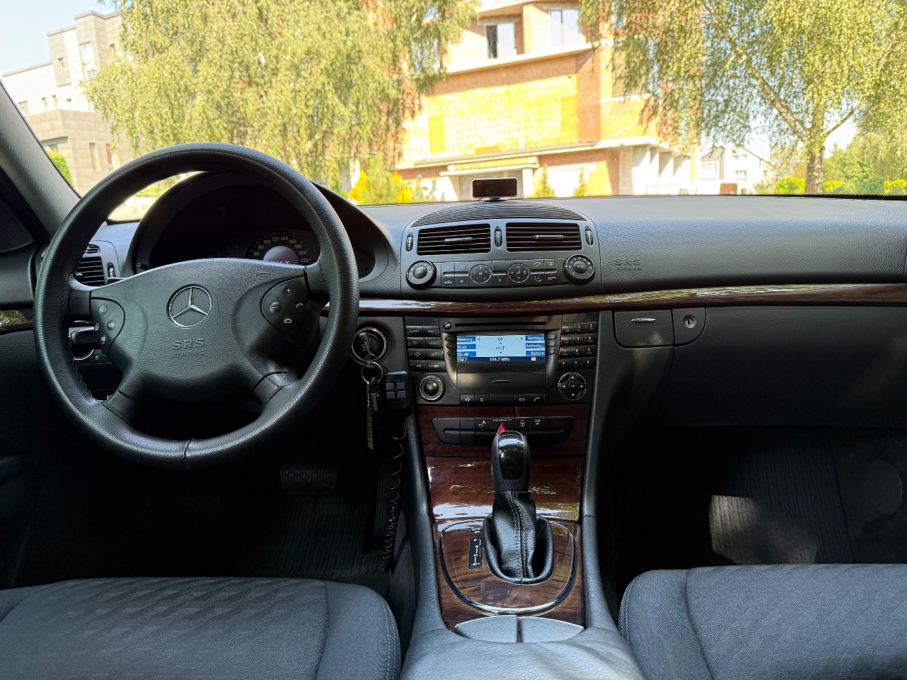 Mercedes-Benz E-Класс - фото 14