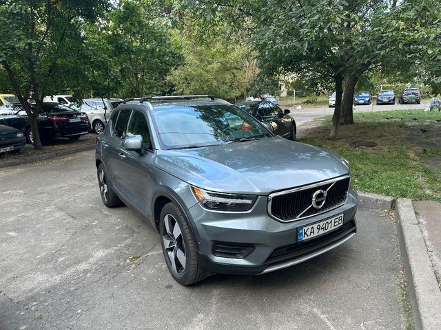 Volvo XC40 - фото 3