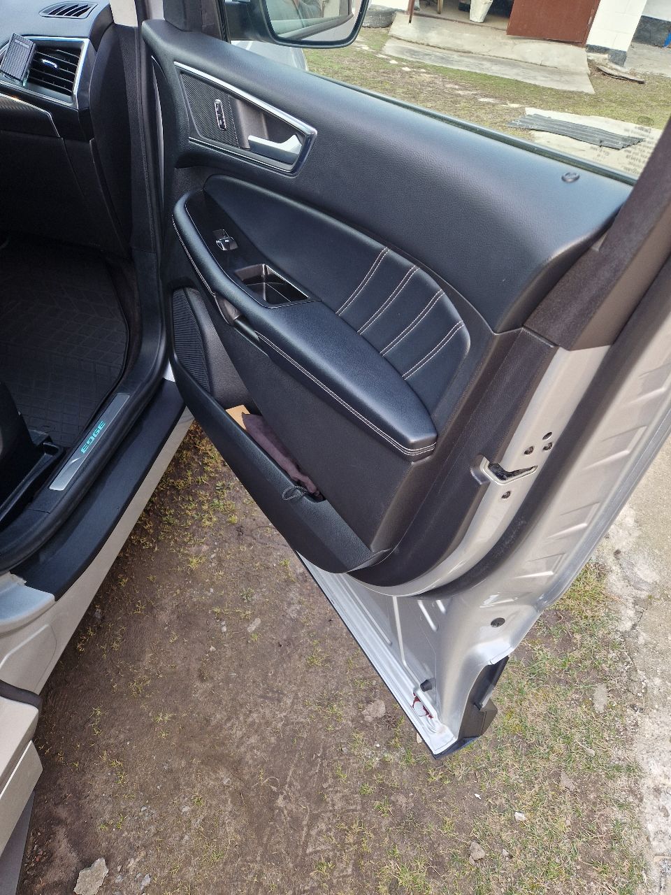Ford Edge - фото 12