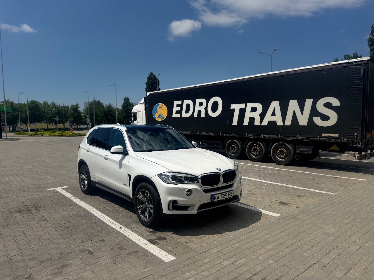 BMW X5 - фото 1