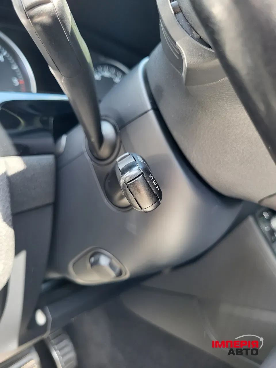 Volkswagen Touareg - фото 38