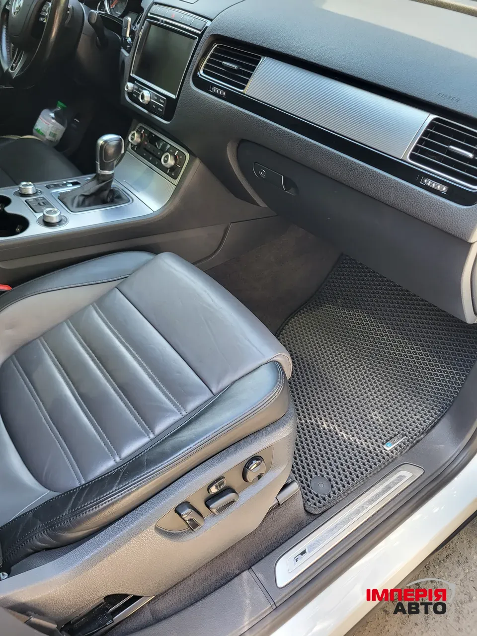 Volkswagen Touareg - фото 19