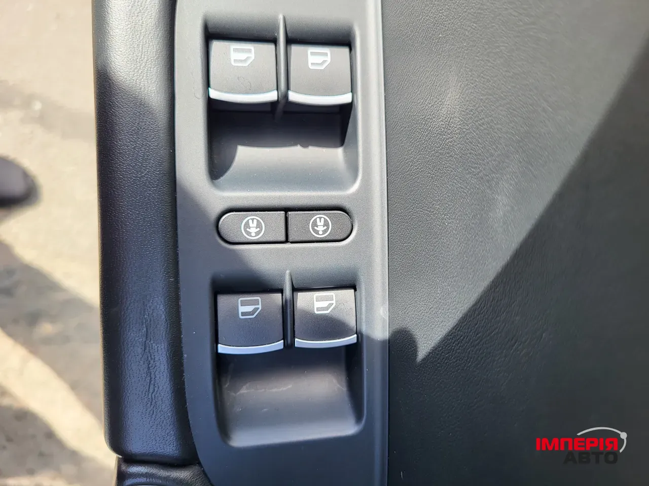 Volkswagen Touareg - фото 58