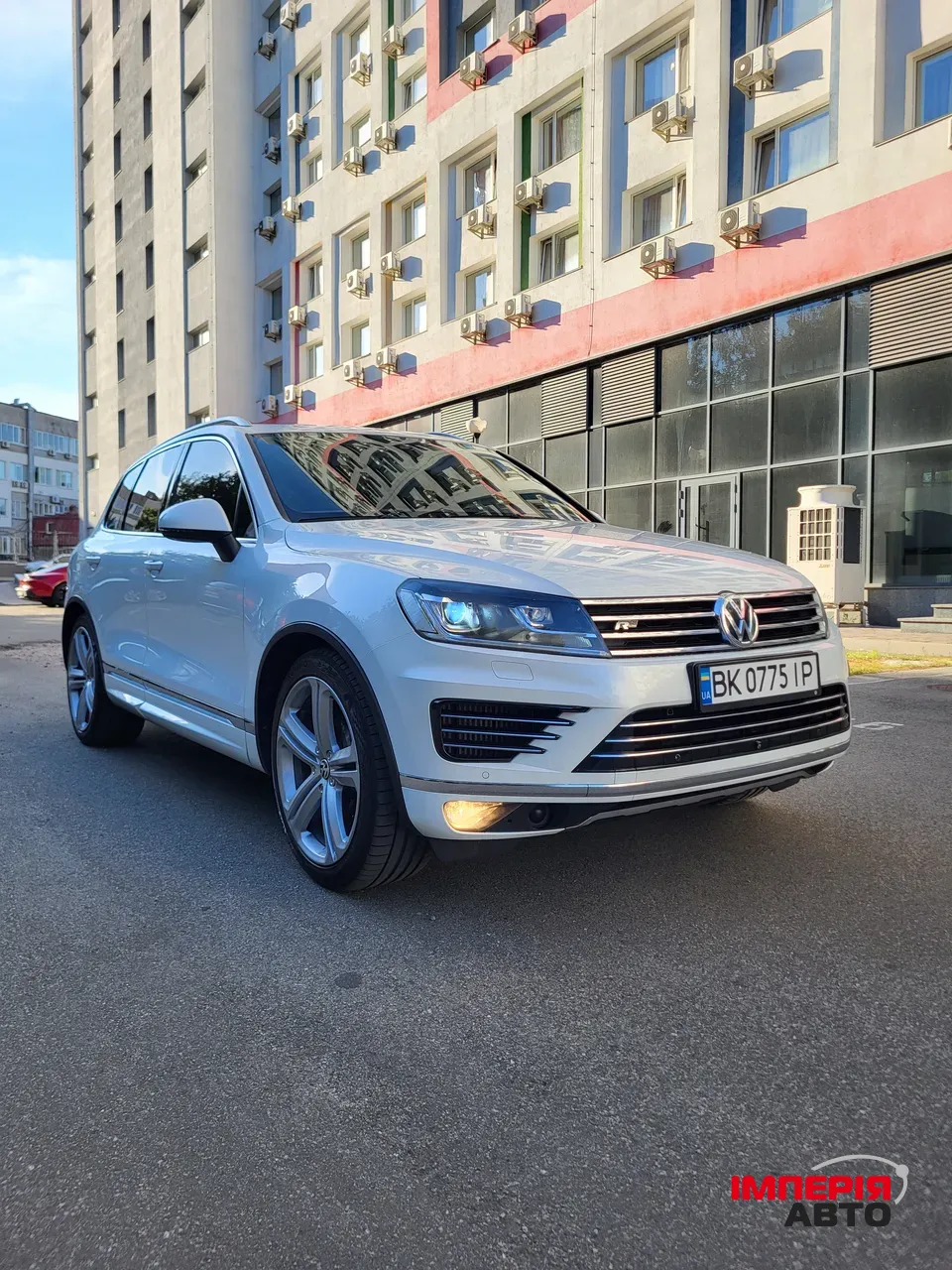 Volkswagen Touareg - фото 4
