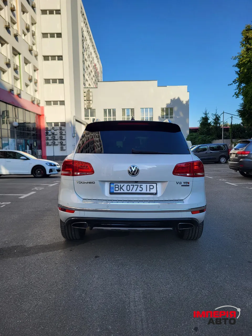 Volkswagen Touareg - фото 6