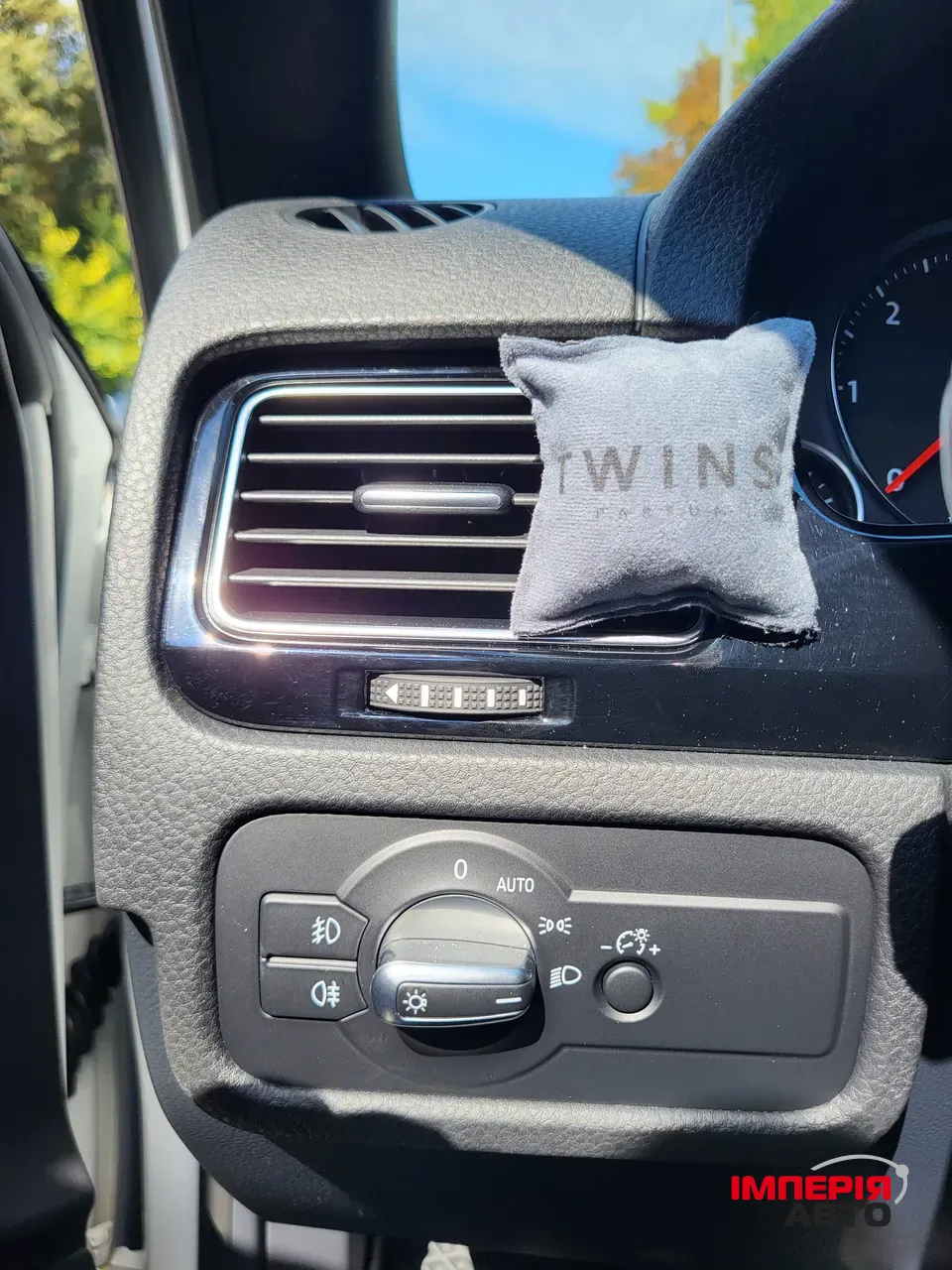 Volkswagen Touareg - фото 40