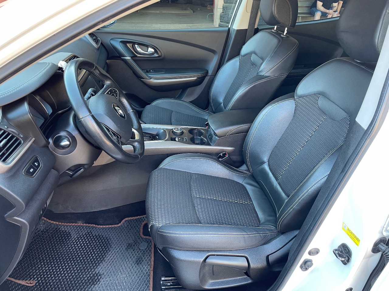 Renault Kadjar - фото 11