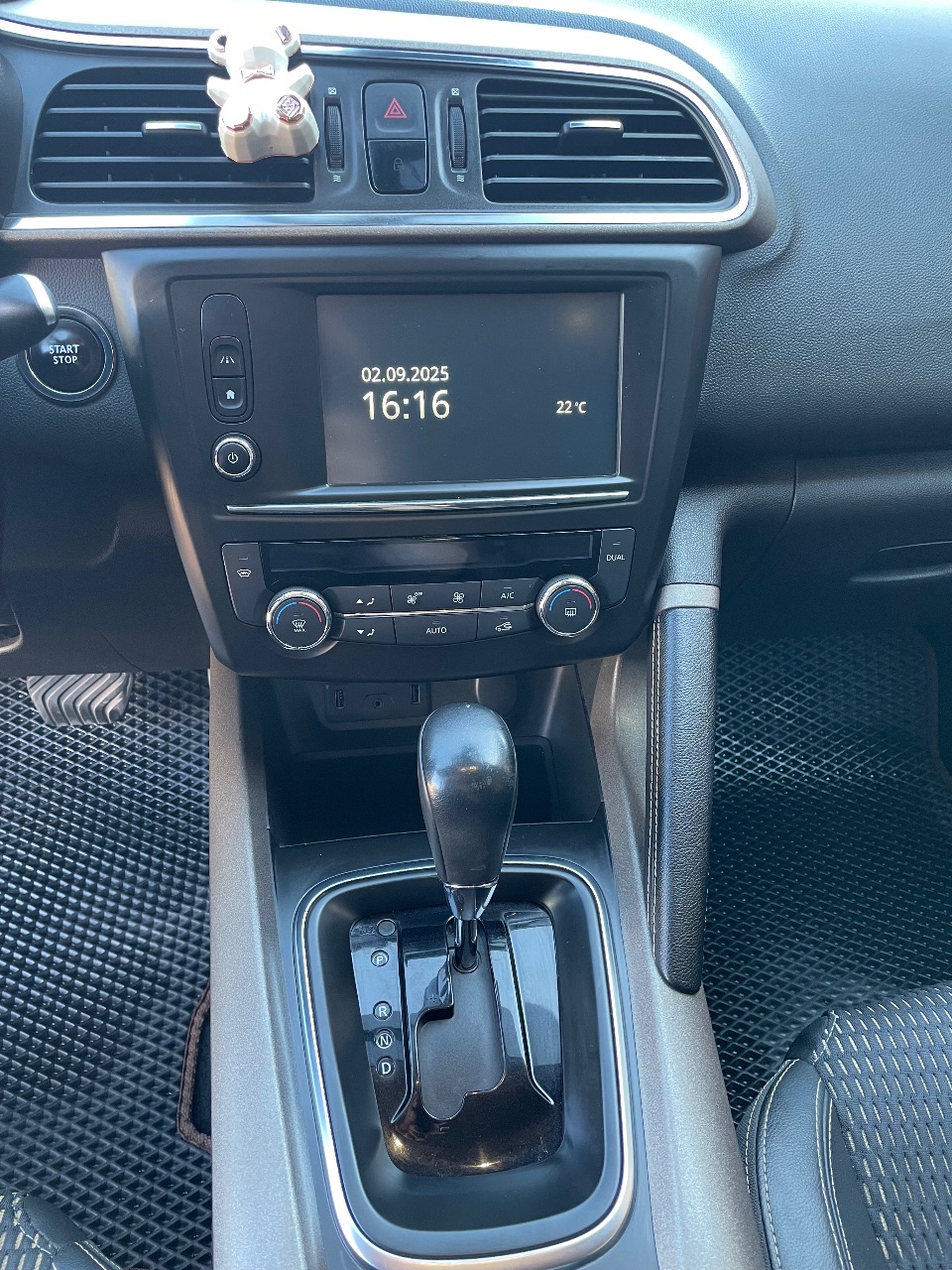 Renault Kadjar - фото 14