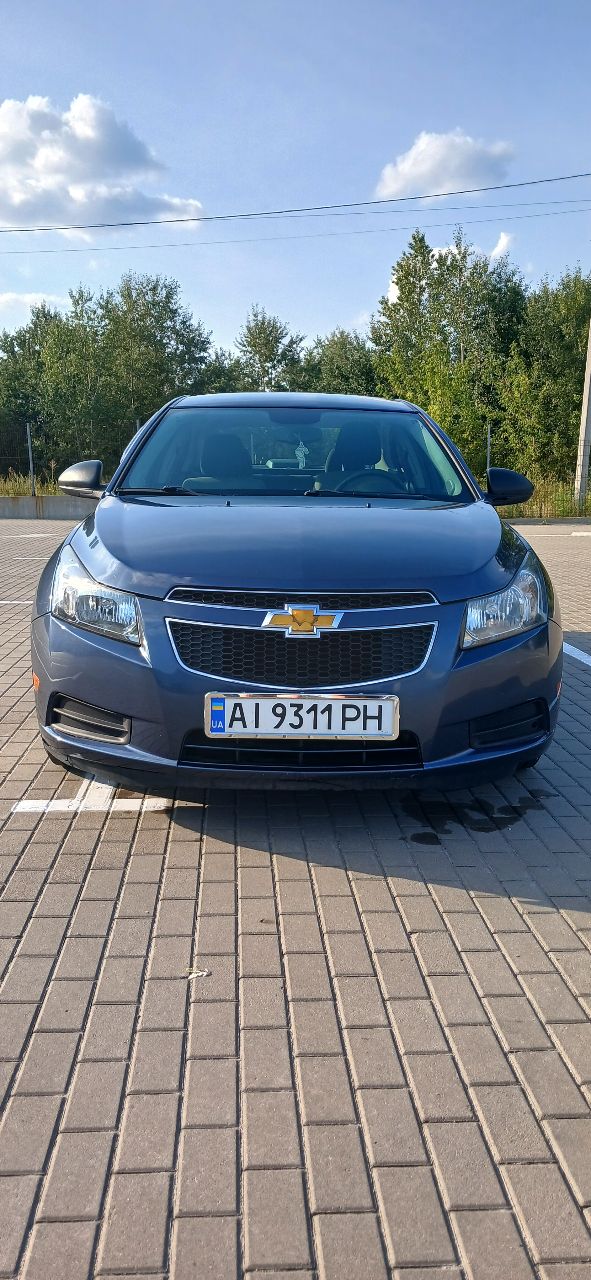 Chevrolet Cruze - фото 1