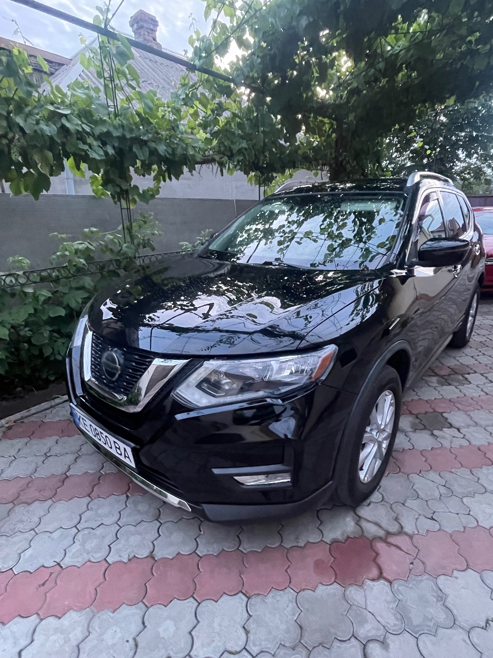 Nissan Rogue - фото 1