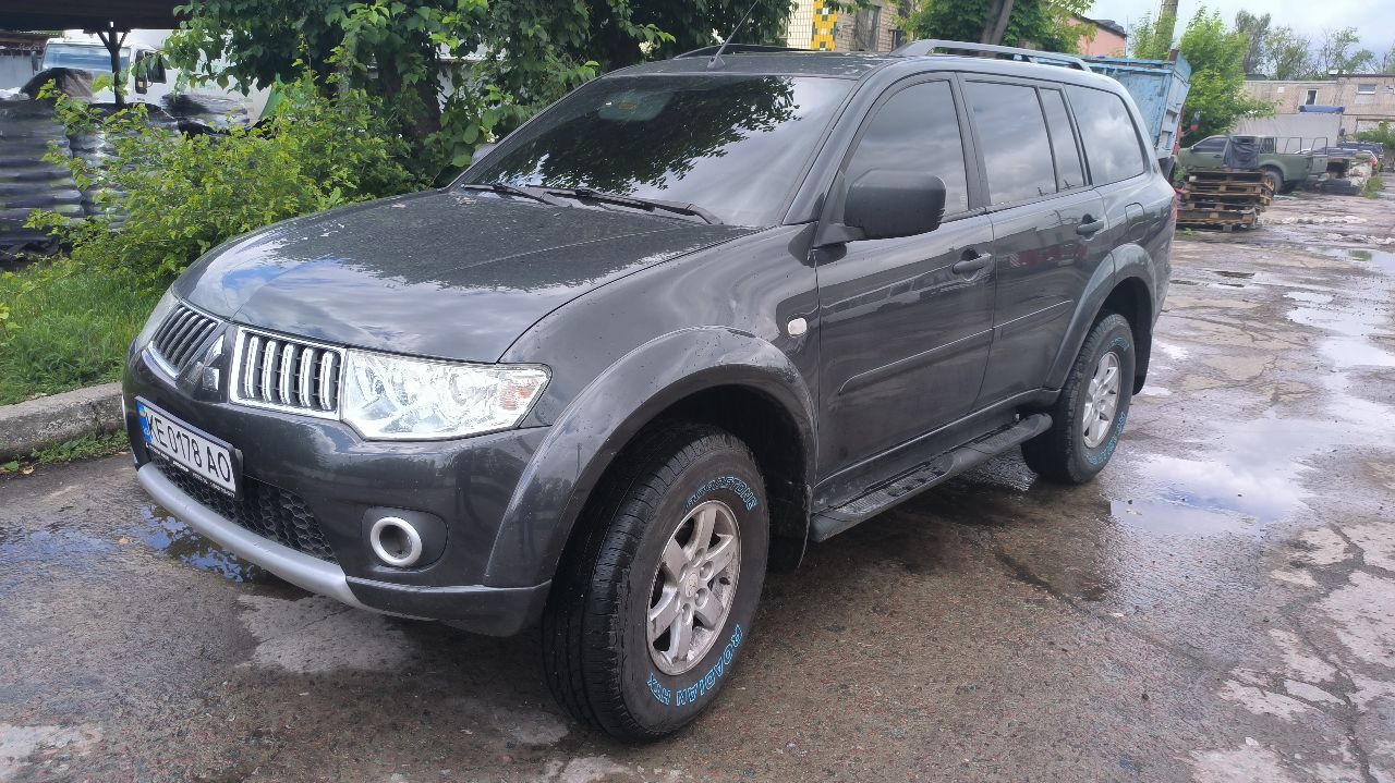 Mitsubishi Pajero Sport - фото 1