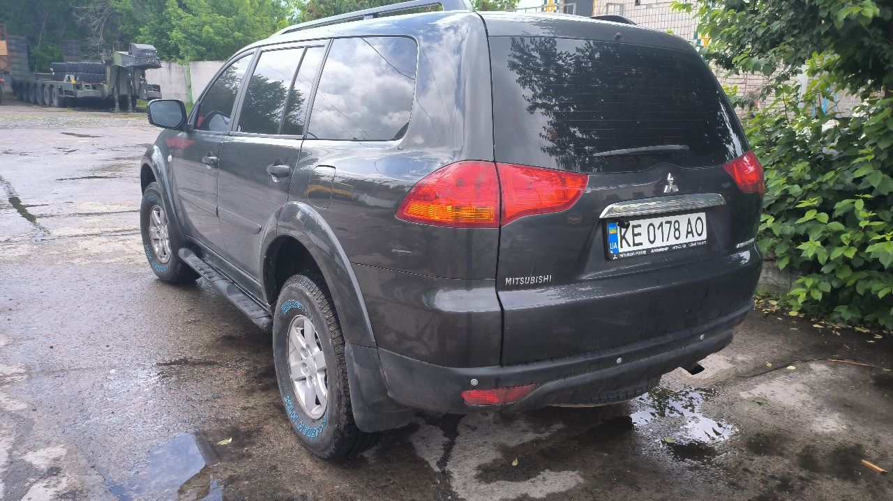 Mitsubishi Pajero Sport - фото 2