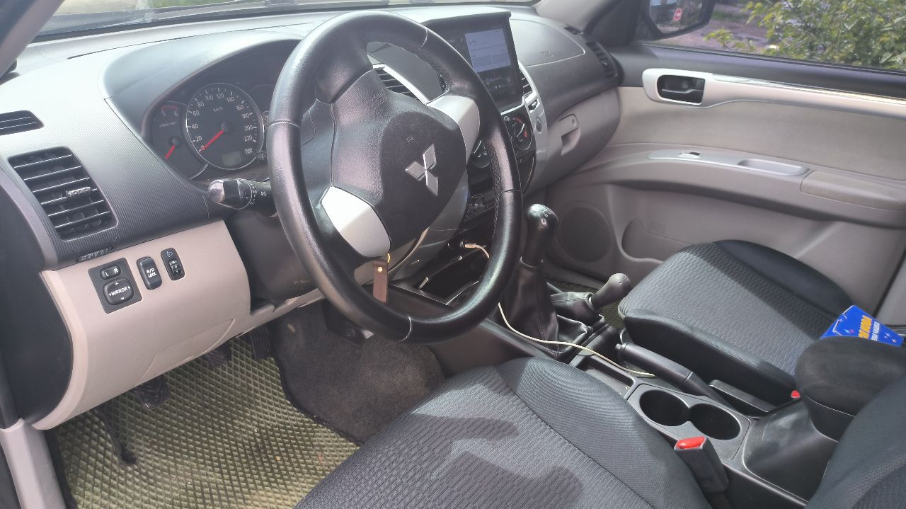 Mitsubishi Pajero Sport - фото 10