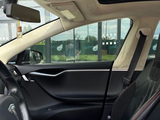Tesla Model S - фото 2