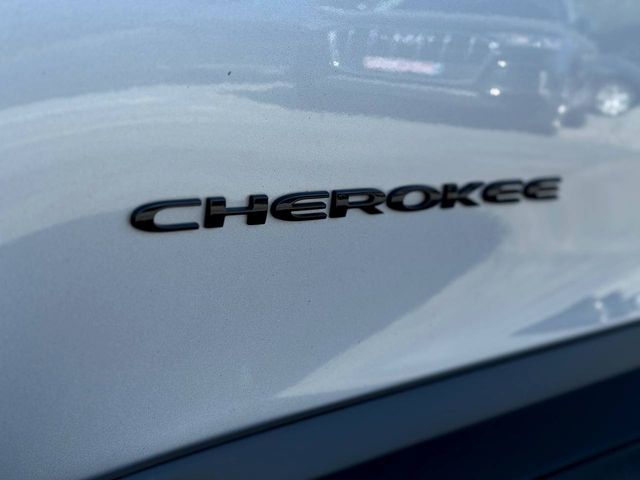 Jeep Cherokee - фото 5