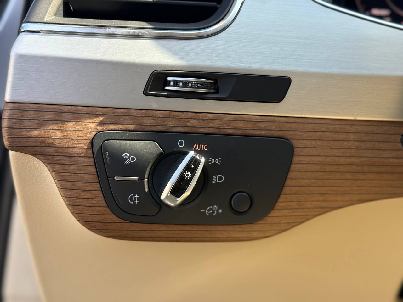 Audi Q7 - фото 30