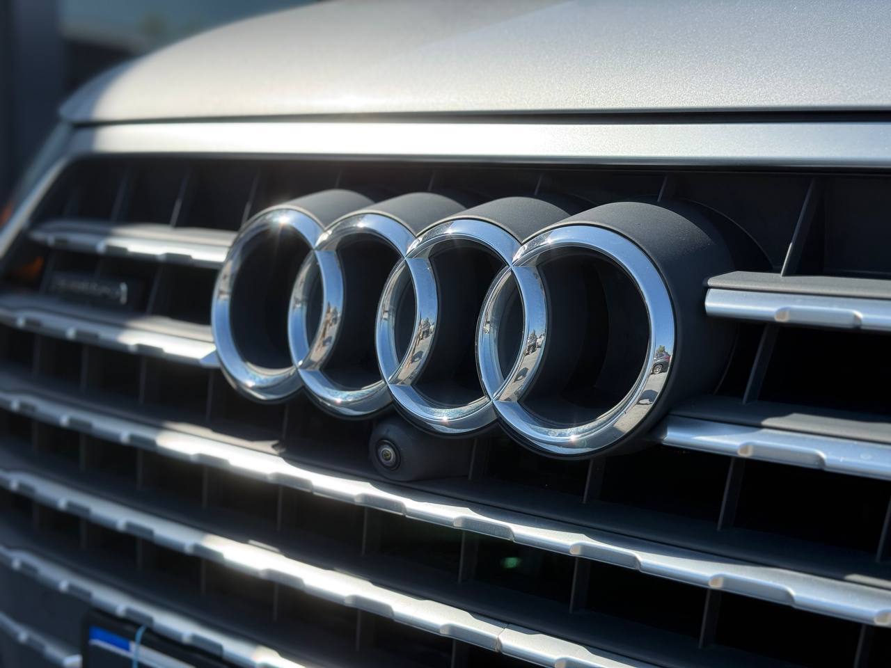 Audi Q7 - фото 19