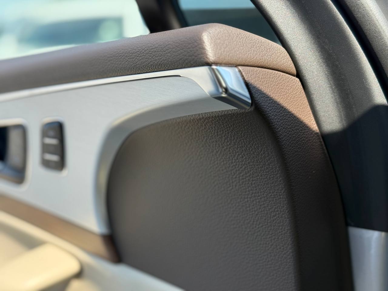 Audi Q7 - фото 28