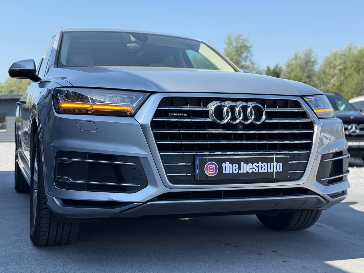 Audi Q7 - фото 16