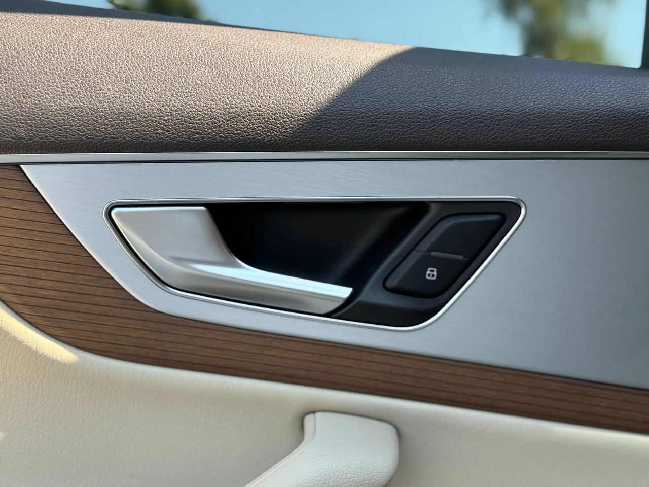 Audi Q7 - фото 58