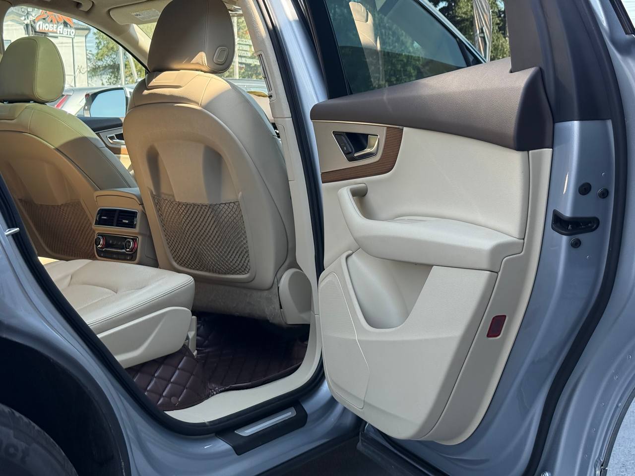 Audi Q7 - фото 71
