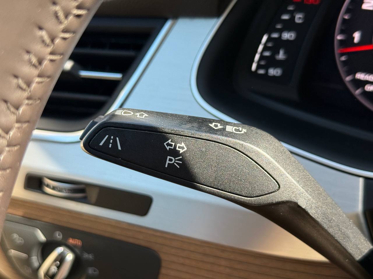 Audi Q7 - фото 39