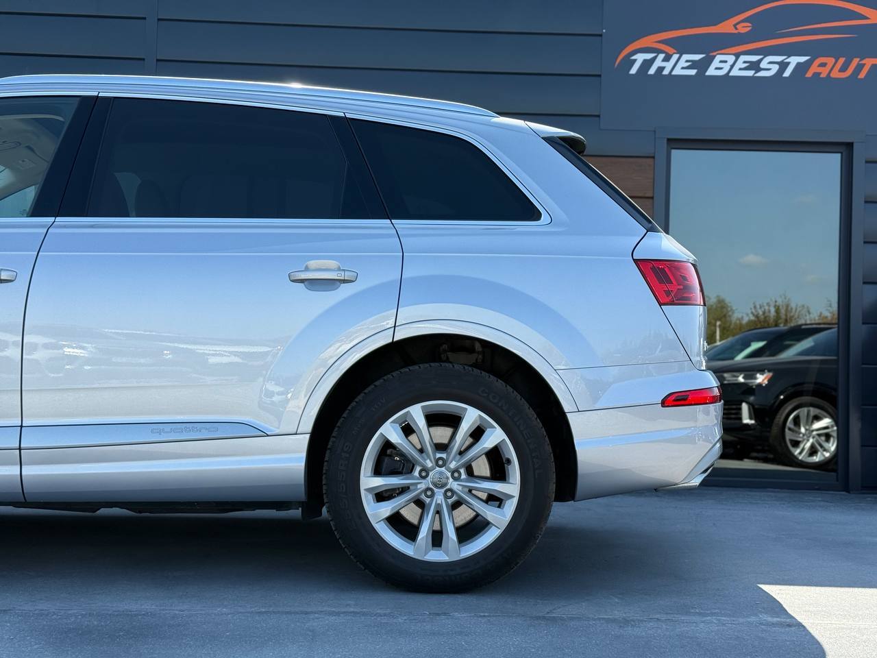 Audi Q7 - фото 11