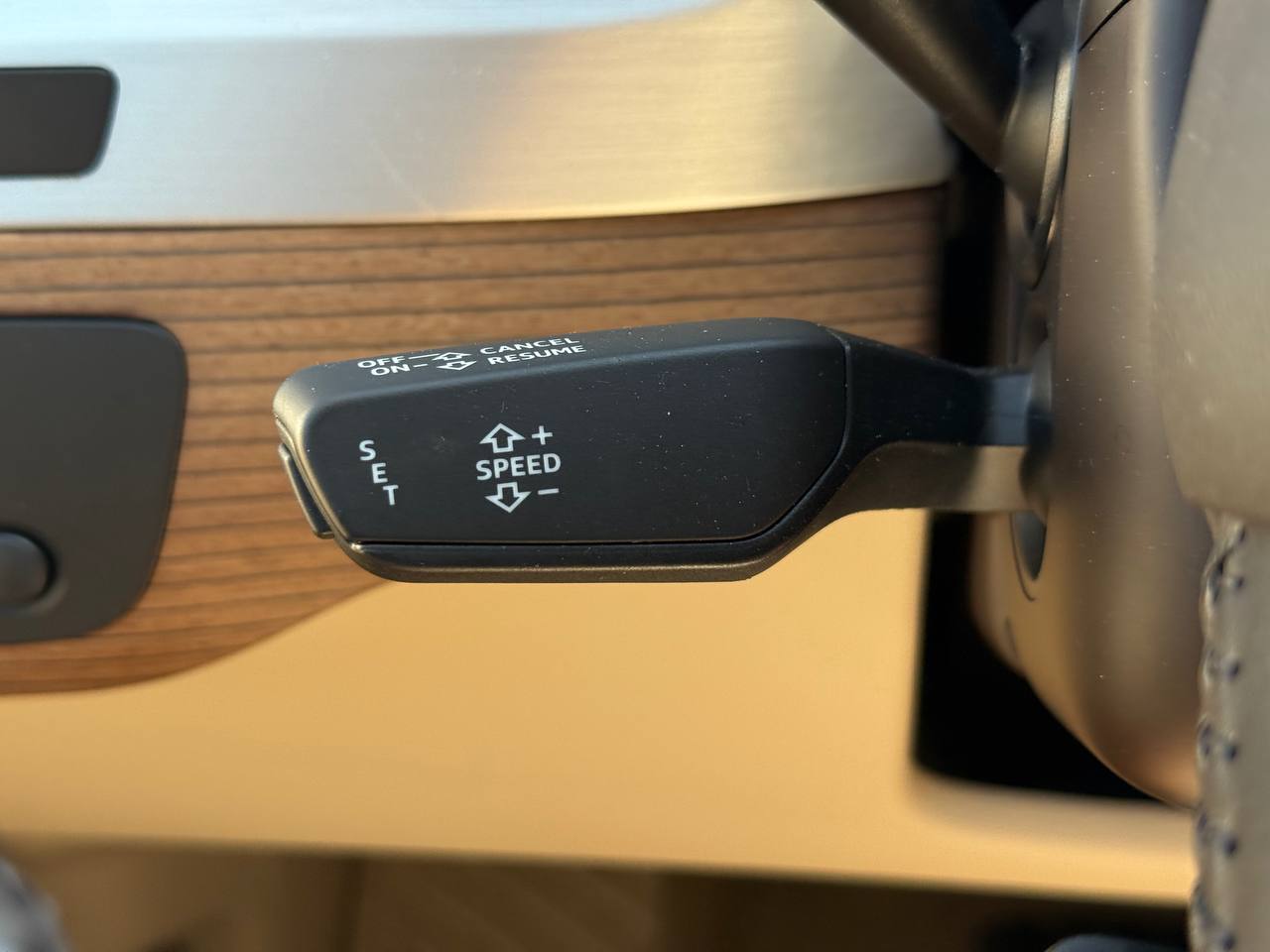 Audi Q7 - фото 40