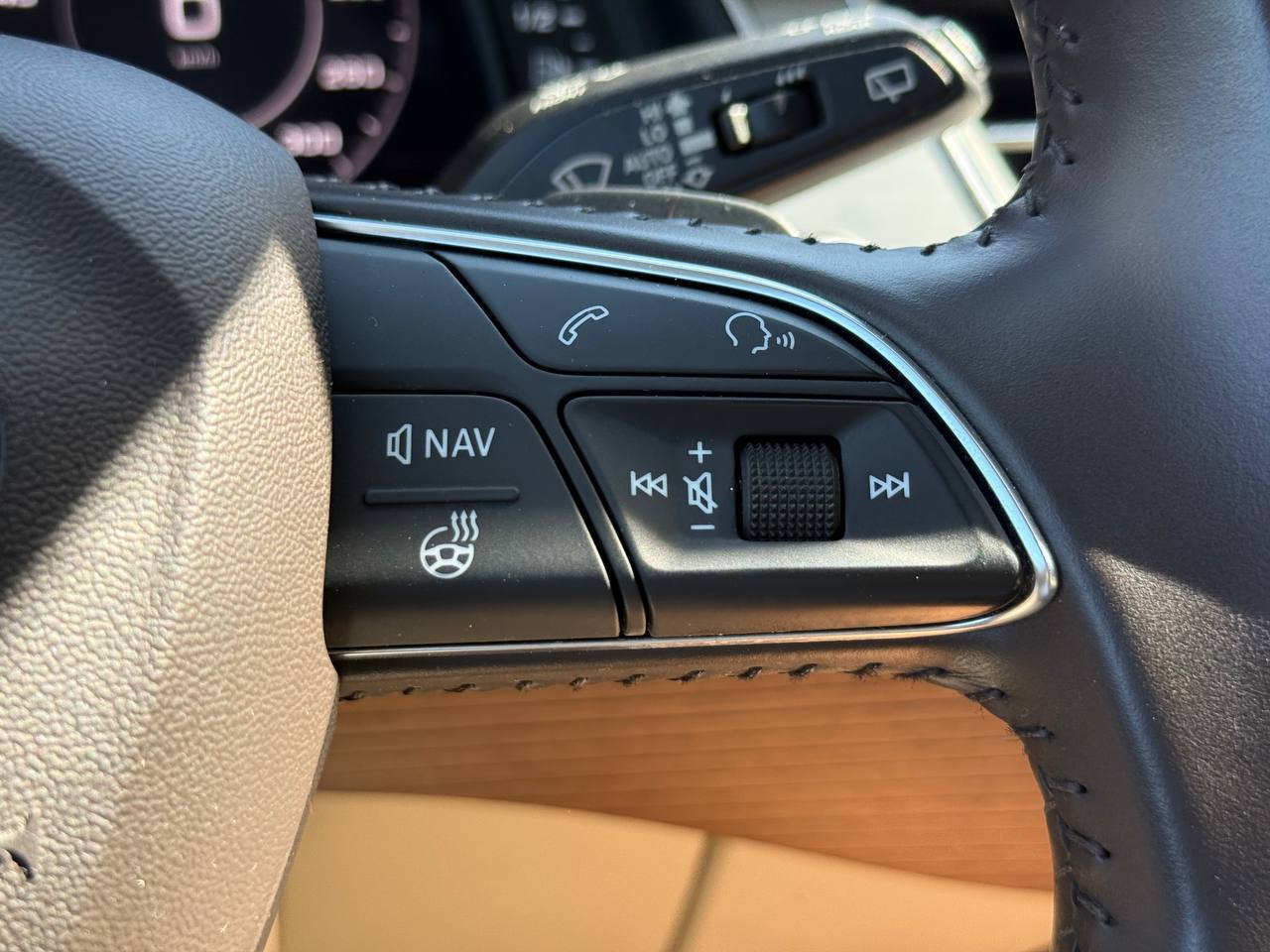 Audi Q7 - фото 36