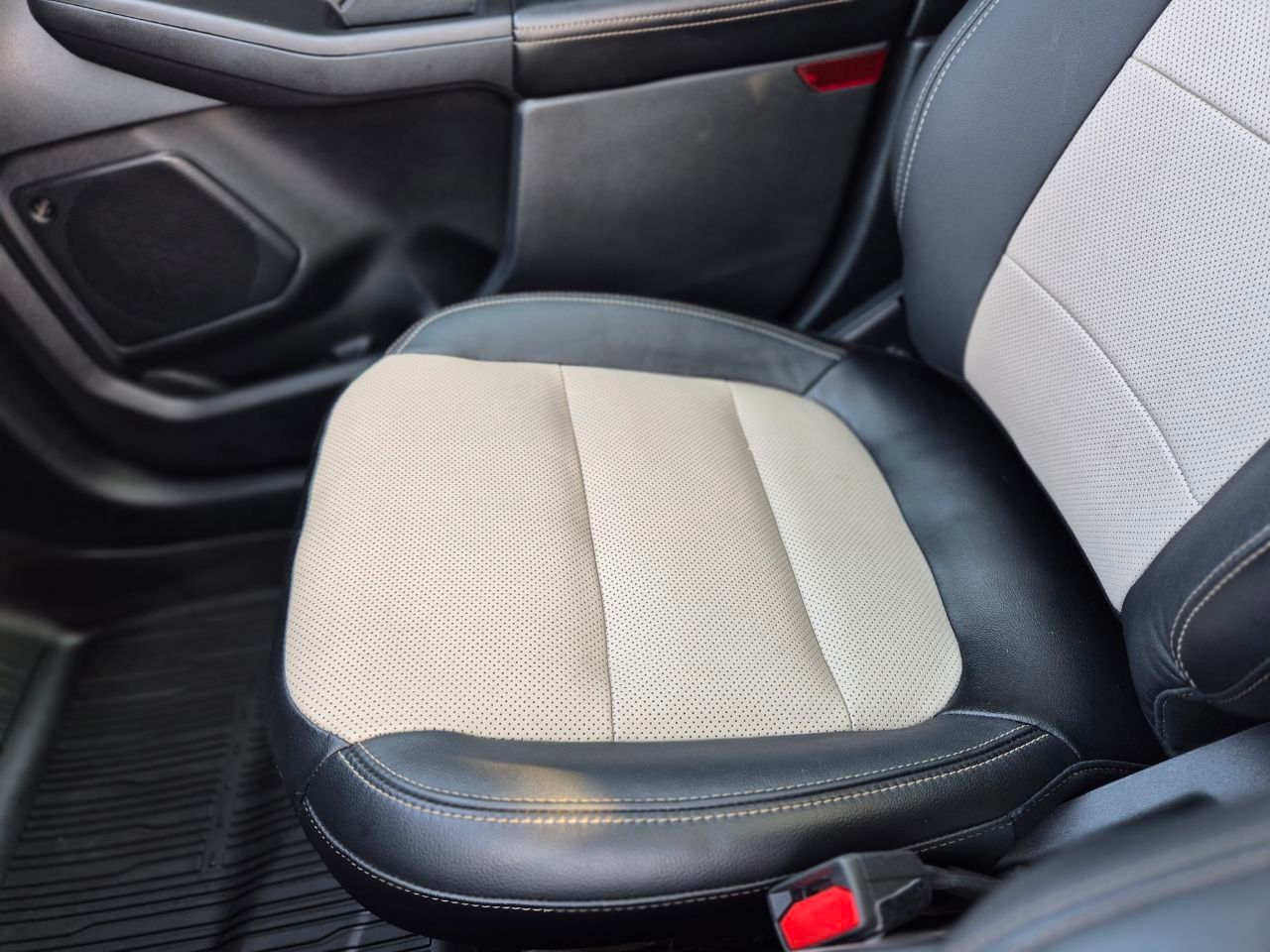 Ford Escape - фото 40