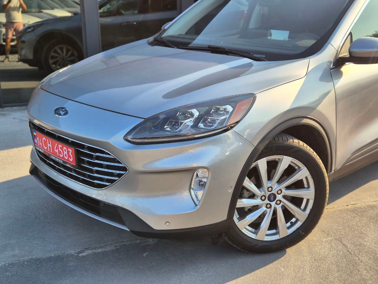 Ford Escape - фото 5