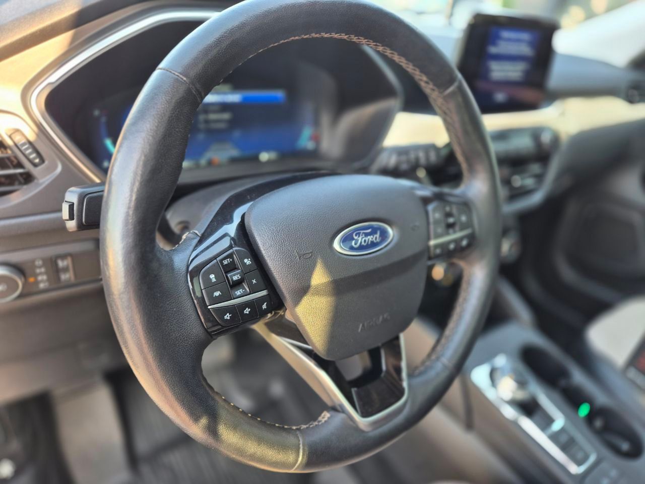 Ford Escape - фото 27