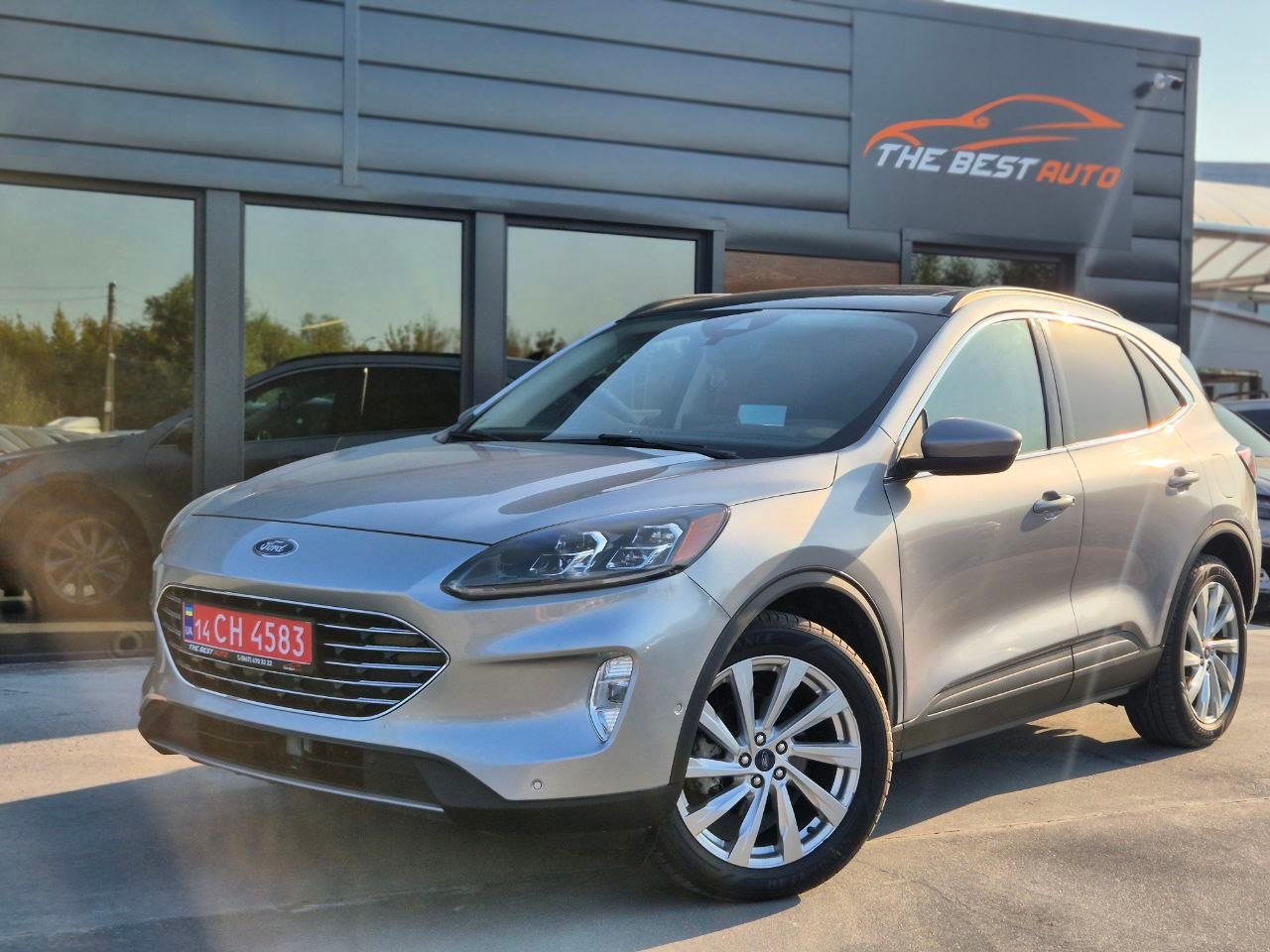 Ford Escape - фото 1