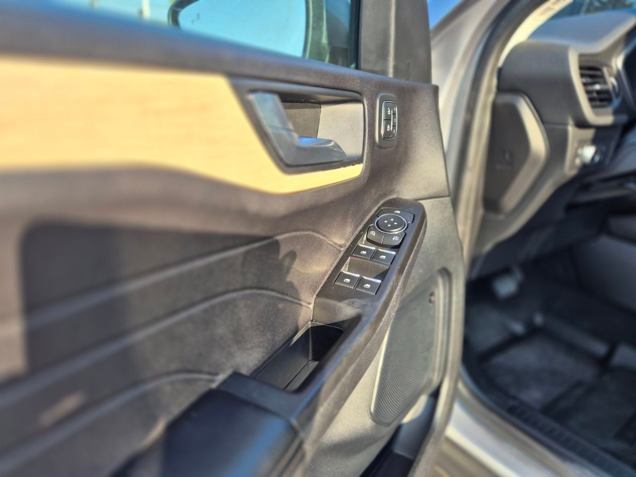 Ford Escape - фото 20