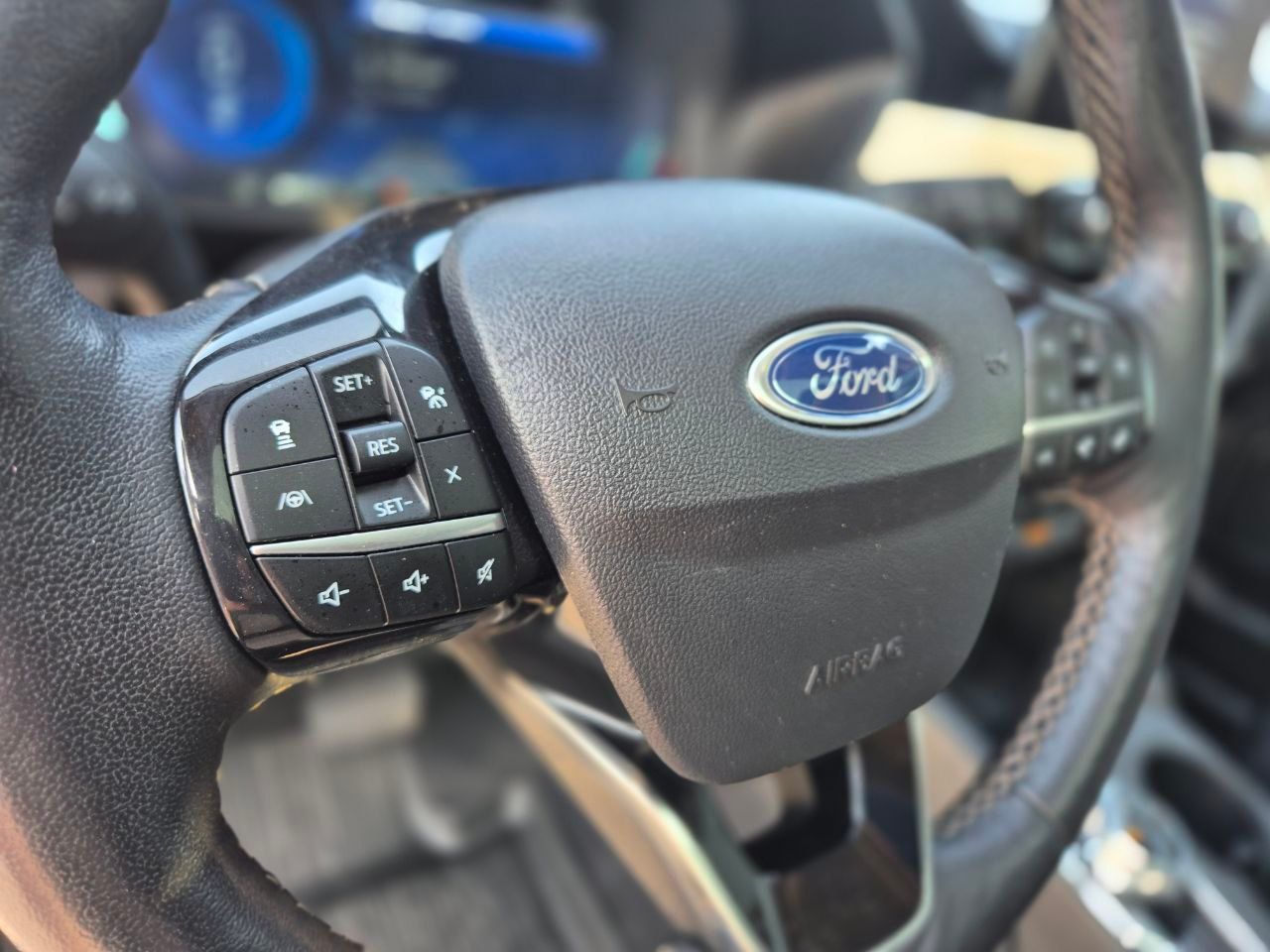 Ford Escape - фото 28