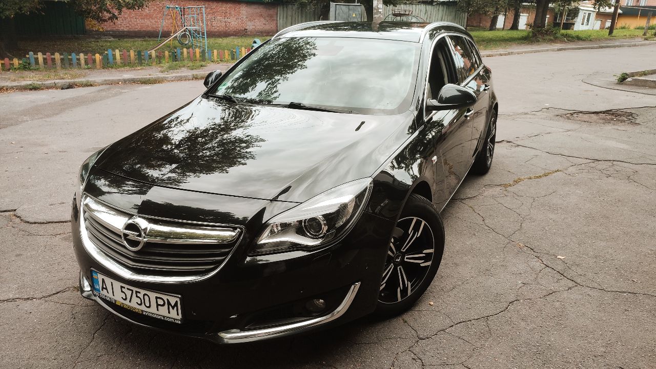 Opel Insignia - фото 1
