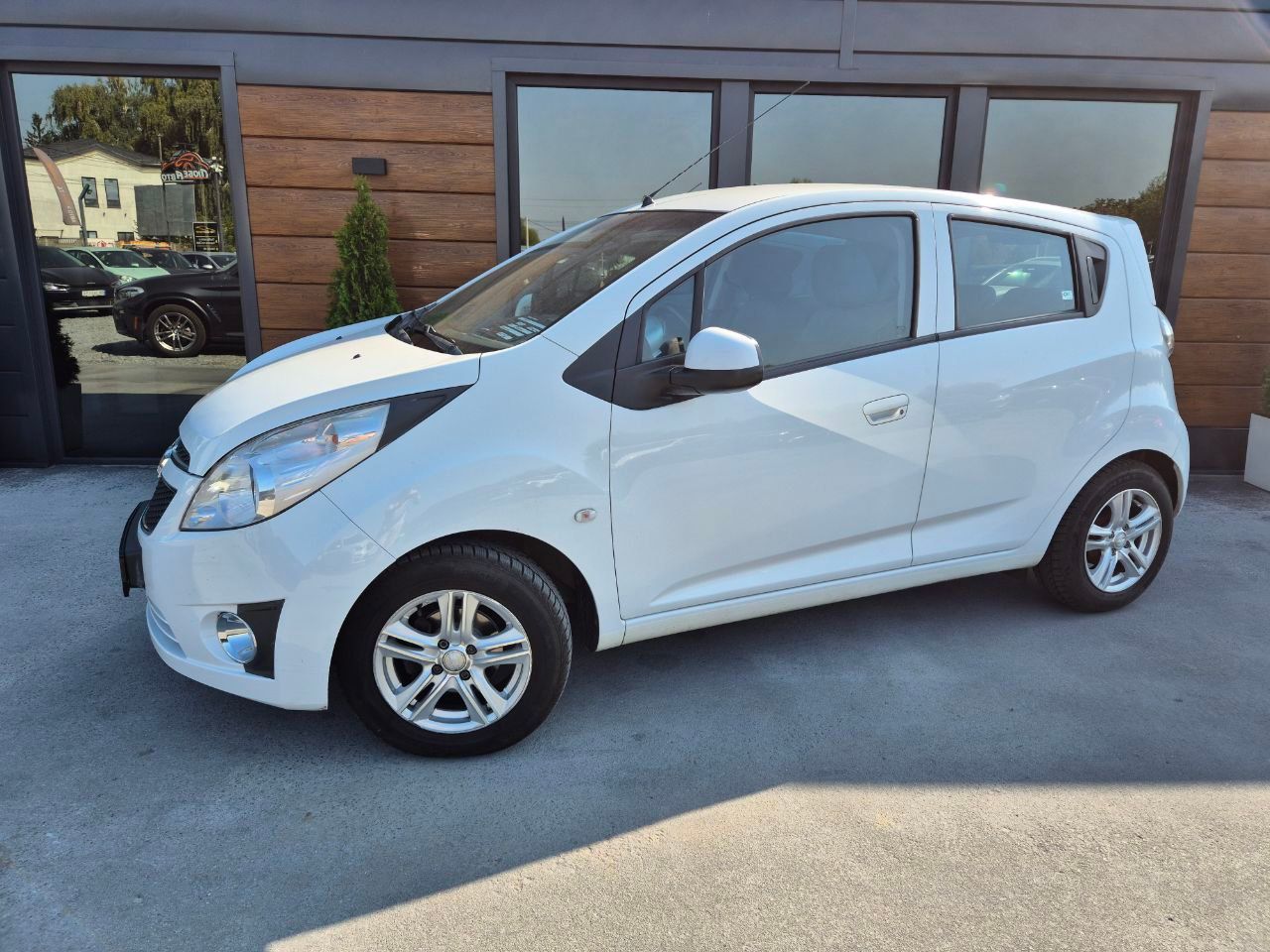 Chevrolet Spark - фото 2