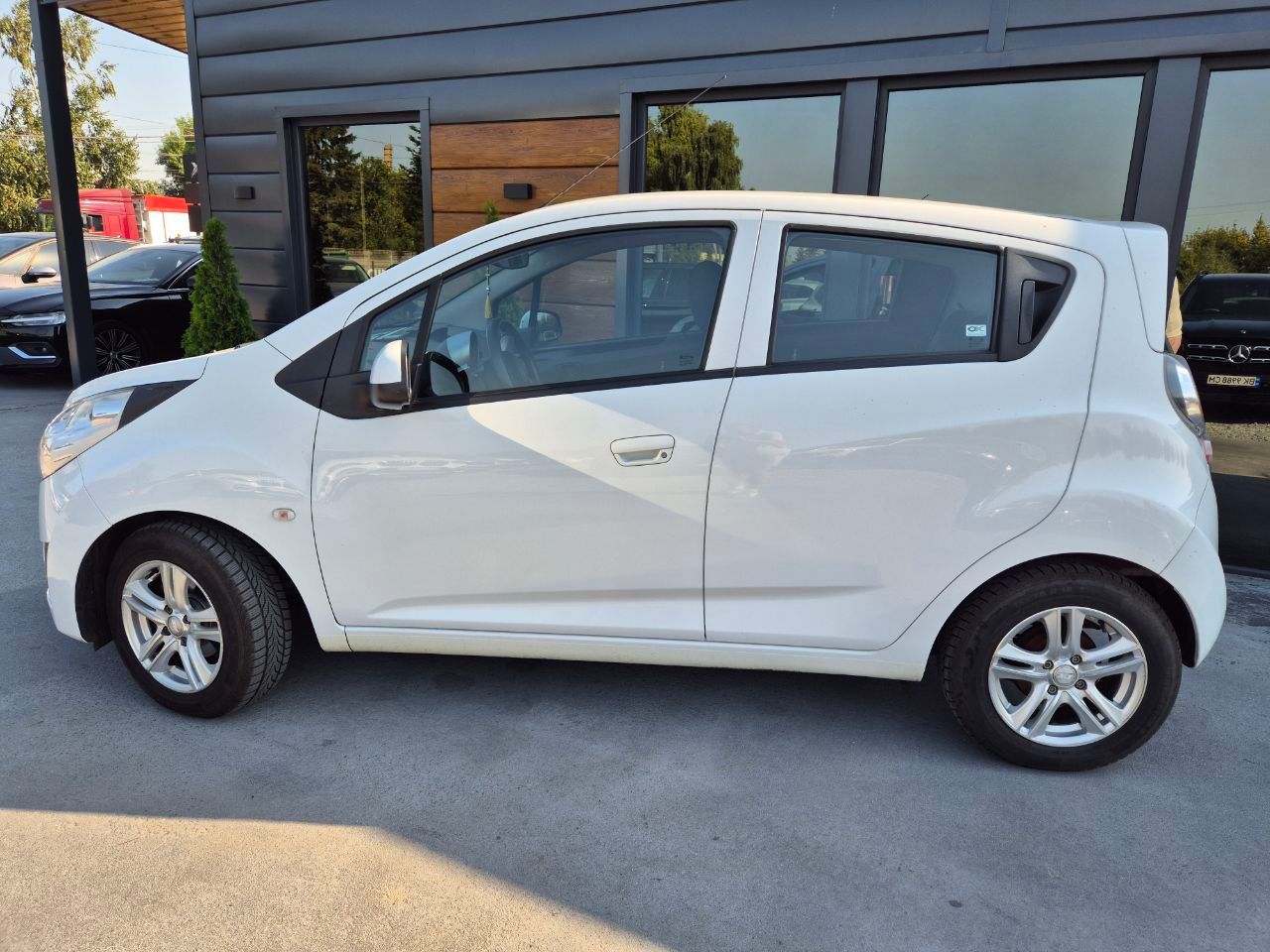 Chevrolet Spark - фото 3