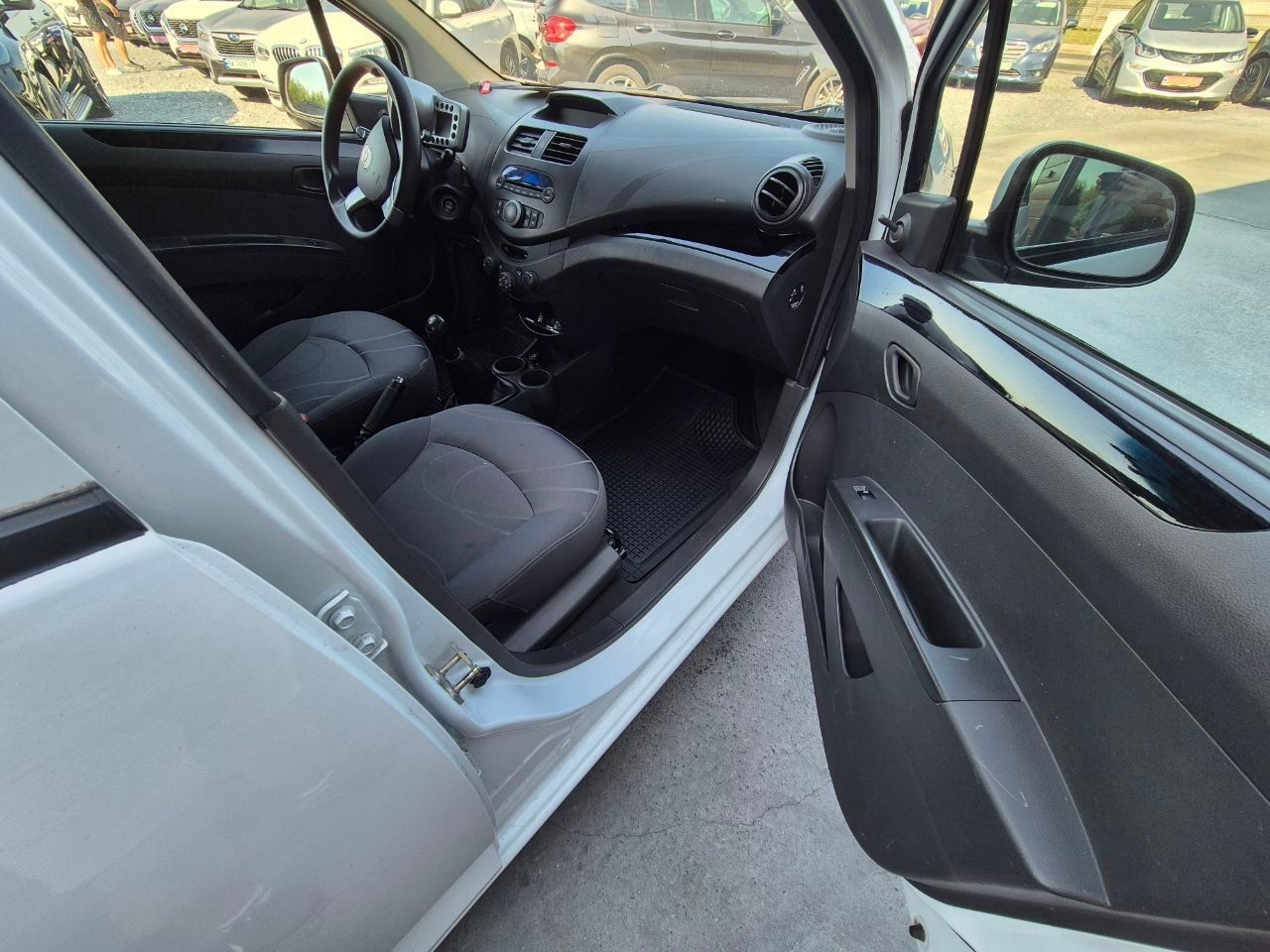 Chevrolet Spark - фото 12