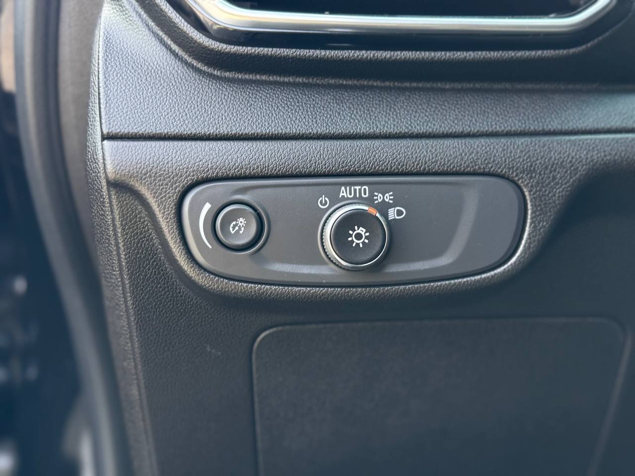 Chevrolet Bolt EUV - фото 25