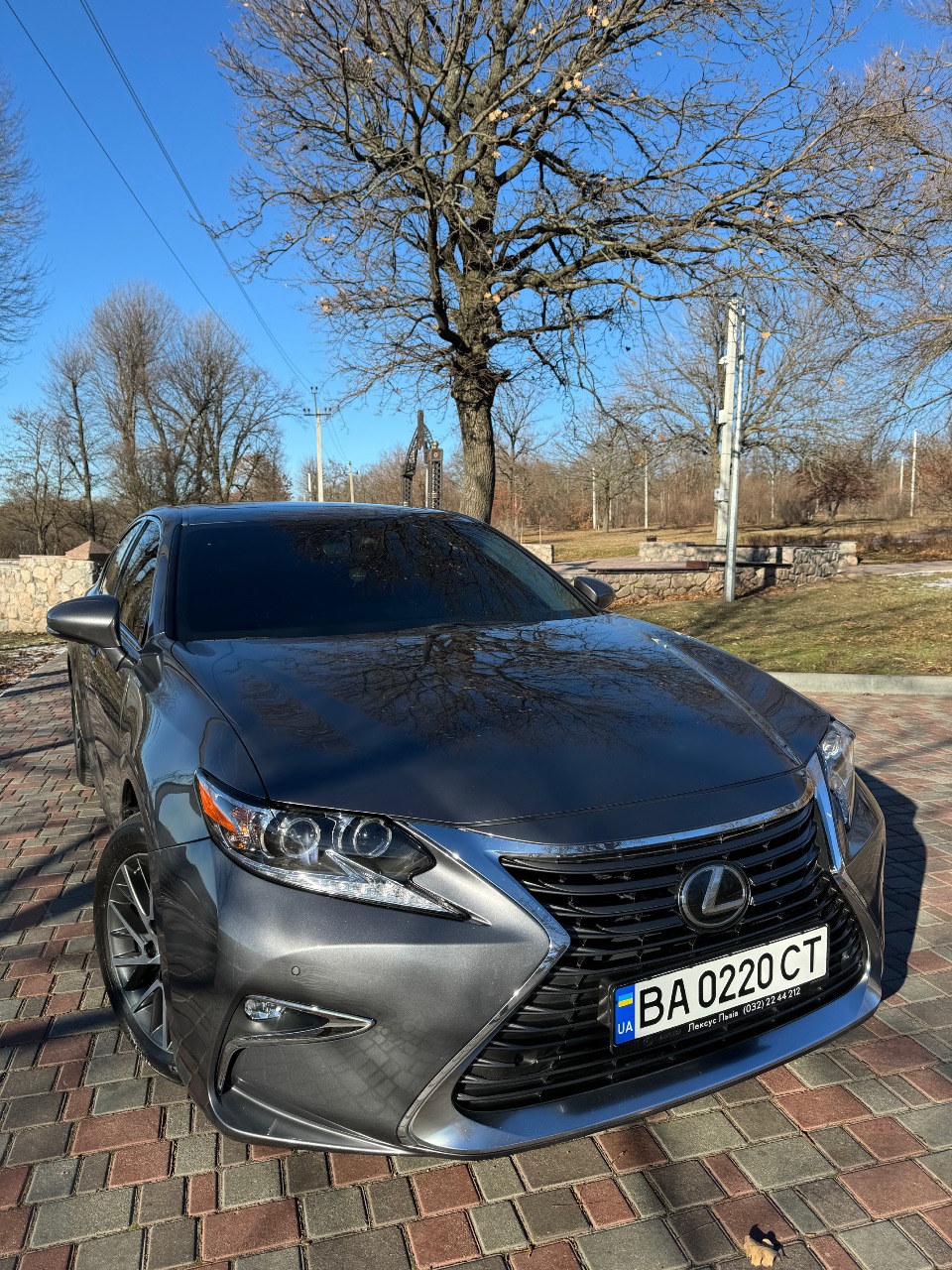 Lexus ES - фото 1