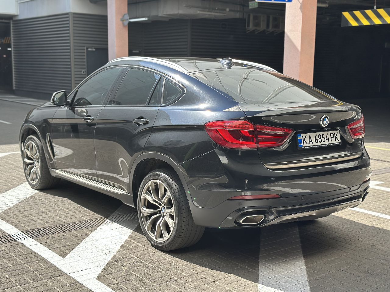 BMW X6 - фото 12