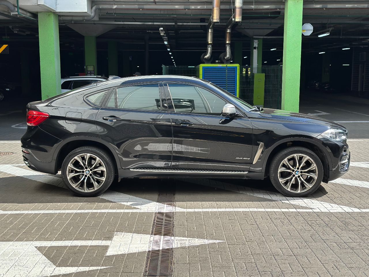 BMW X6 - фото 16