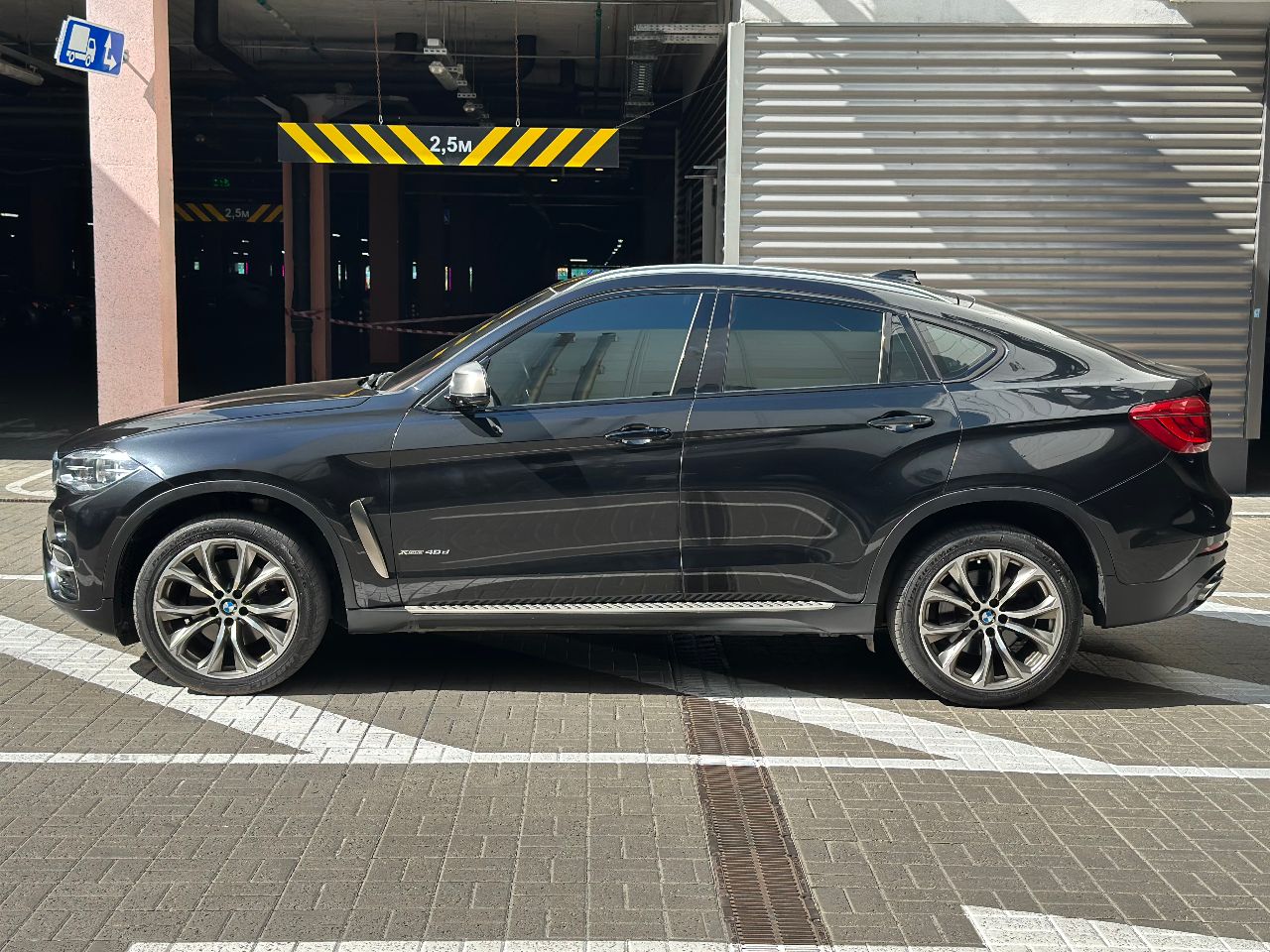 BMW X6 - фото 9