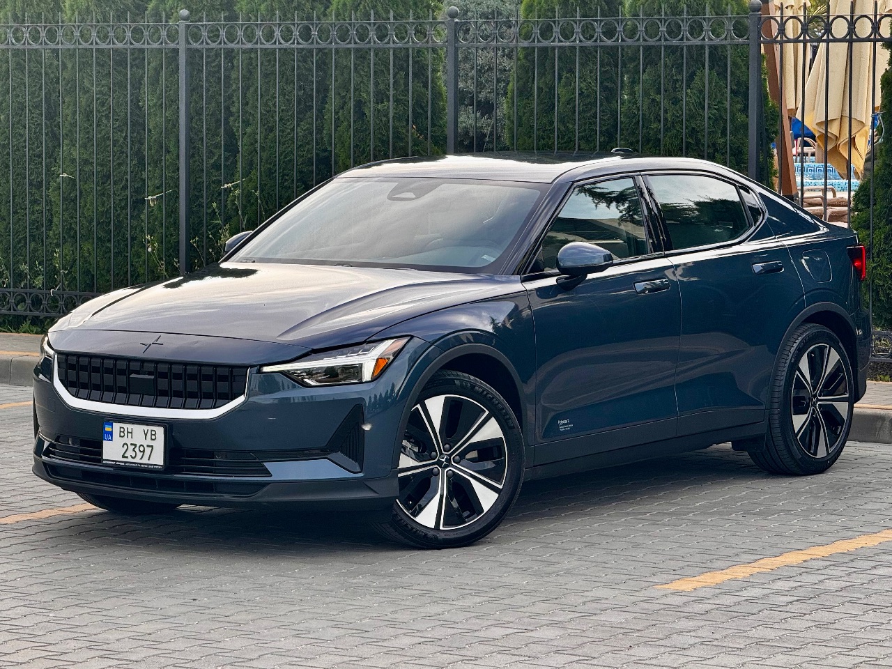 Polestar 2 - фото 2