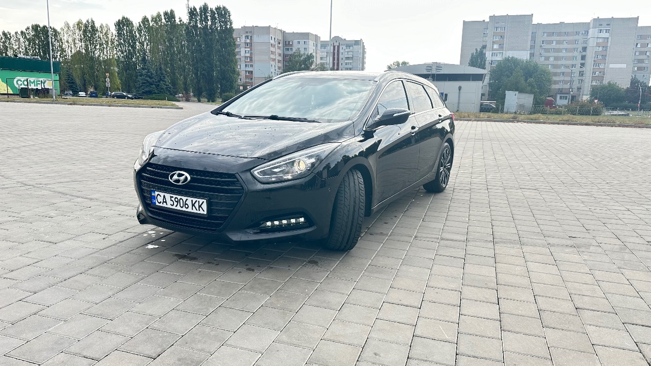 Hyundai i40 - фото 1
