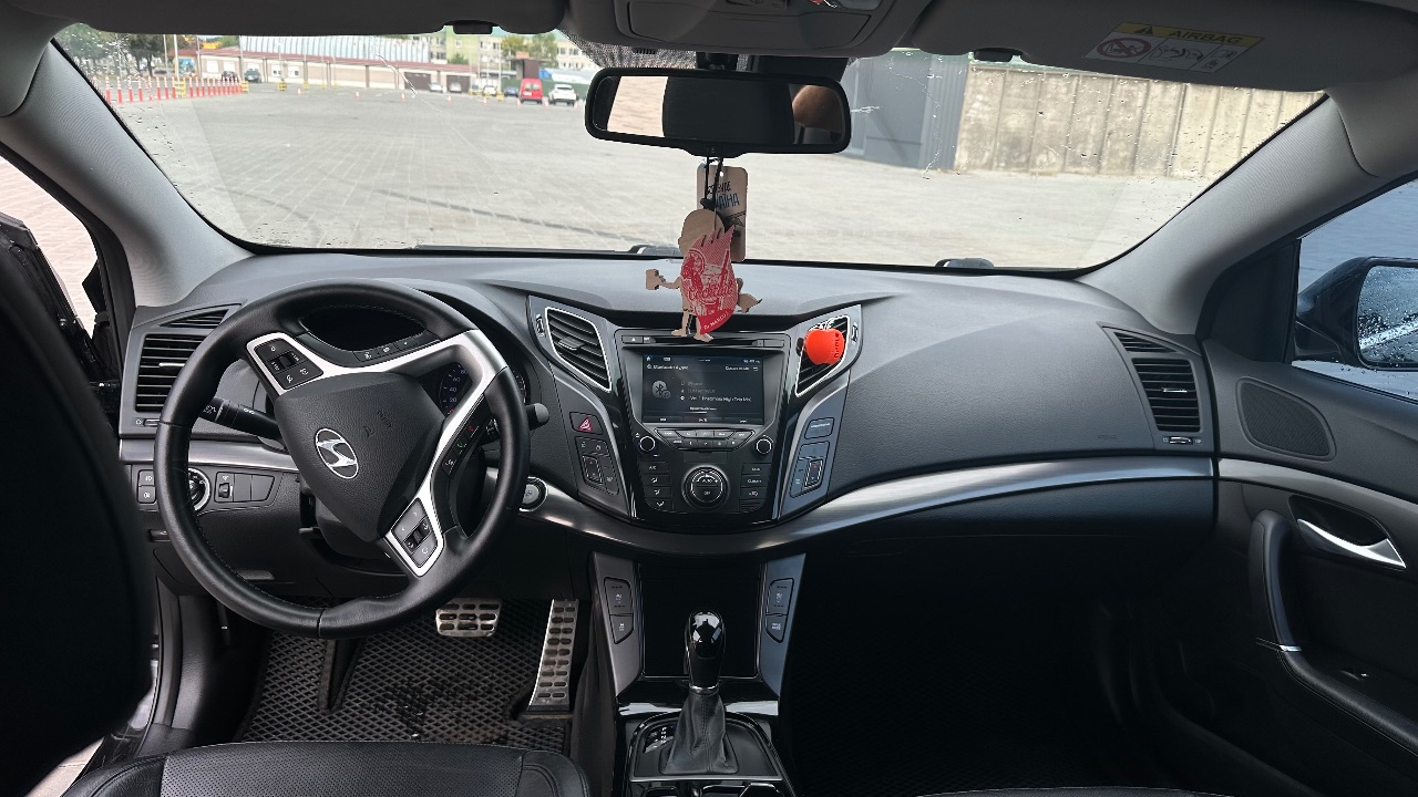 Hyundai i40 - фото 15