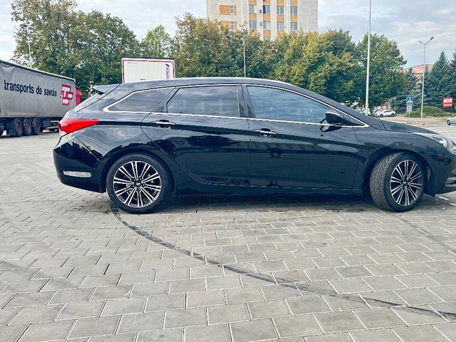 Hyundai i40 - фото 4