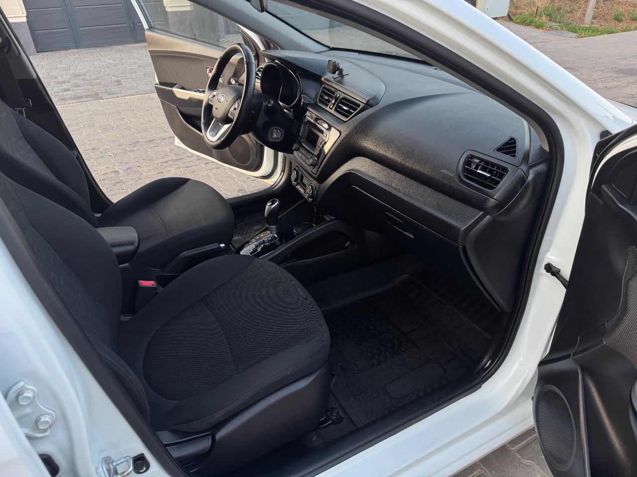 Kia Rio - фото 30