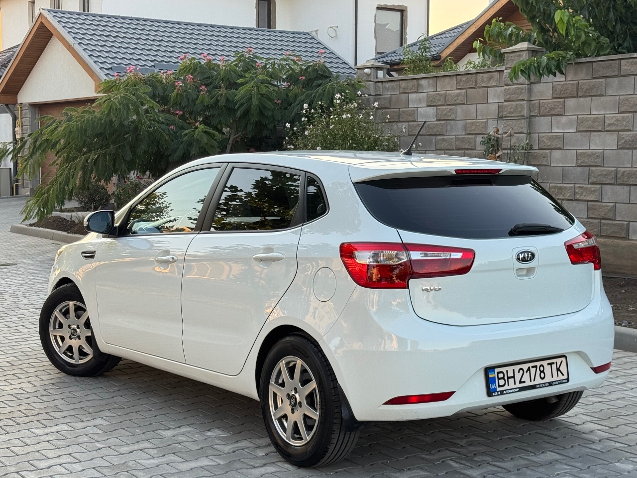 Kia Rio - фото 19